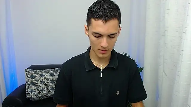 Snapshot of Matiius18 chatting on October 25, 2025, 2:07 pm Matiius18 online show from October 25, 2025, 2:07 pm