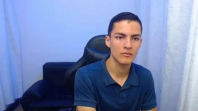 Snapshot of Matiius18 chatting on April 6, 2026, 2:07 pm Matiius18 online show from April 6, 2026, 2:07 pm