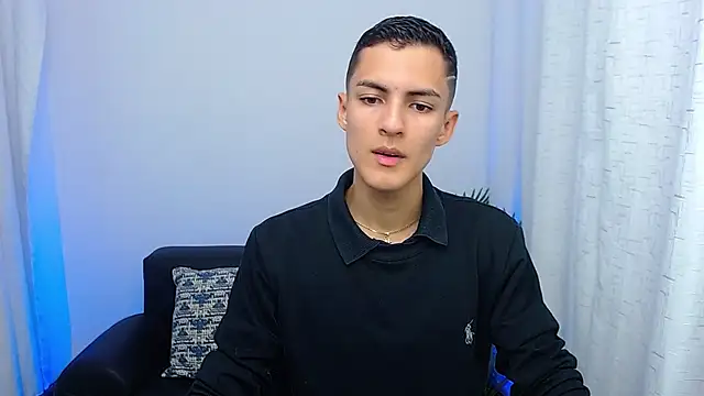 Snapshot of Matiius18 chatting on October 22, 2025, 1:54 pm Matiius18 online show from October 22, 2025, 1:54 pm