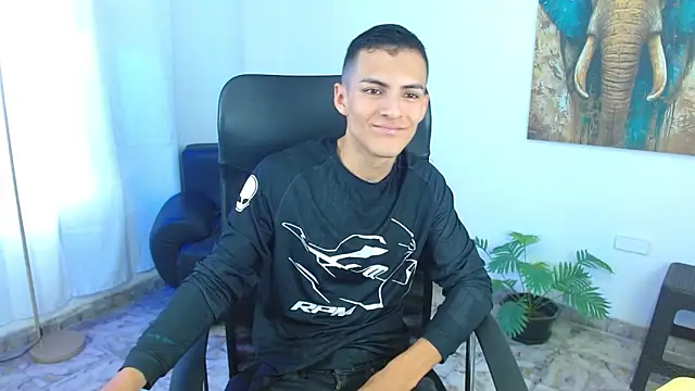 Matiius18 online show from May 22, 2026, 2:04 pm
