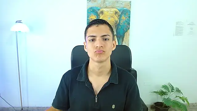 Snapshot of Matiius18 chatting on April 14, 2026, 1:38 pm Matiius18 online show from April 14, 2026, 1:38 pm