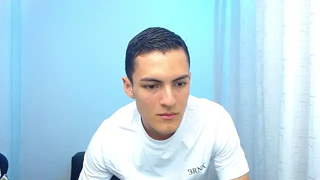 Snapshot of Matiius18 chatting on March 13, 2026, 2:00 pm Matiius18 online show from March 13, 2026, 2:00 pm