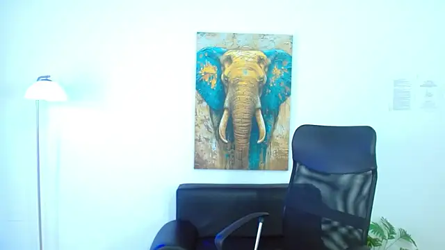 Snapshot of Matiius18 chatting on April 15, 2026, 2:43 pm Matiius18 online show from April 15, 2026, 2:43 pm