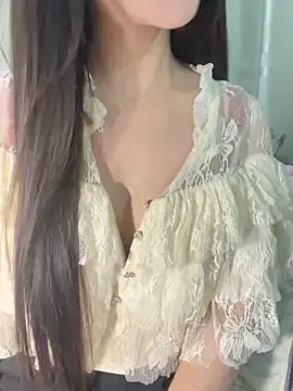 Dior baby online show from November 11, 2025, 3:45 am