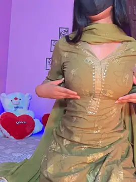 Snapshot of Neha18 chatting on February 15, 2026, 3:33 pm Neha18 online show from February 15, 2026, 3:33 pm