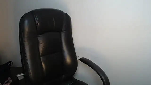 BonnieX  online show from May 4, 2026, 8:28 am
