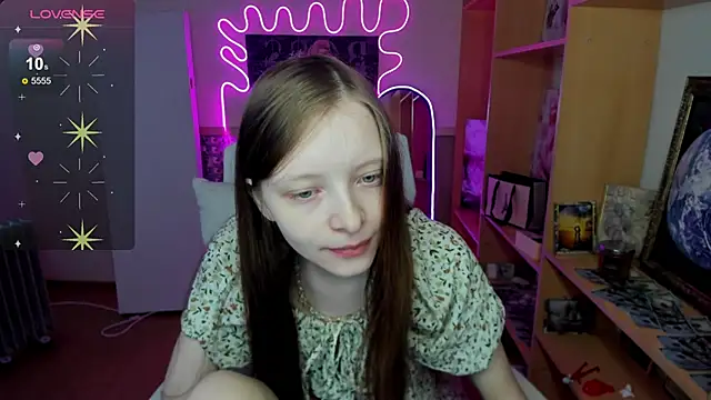 AliceHaris online show from November 18, 2025, 9:45 am