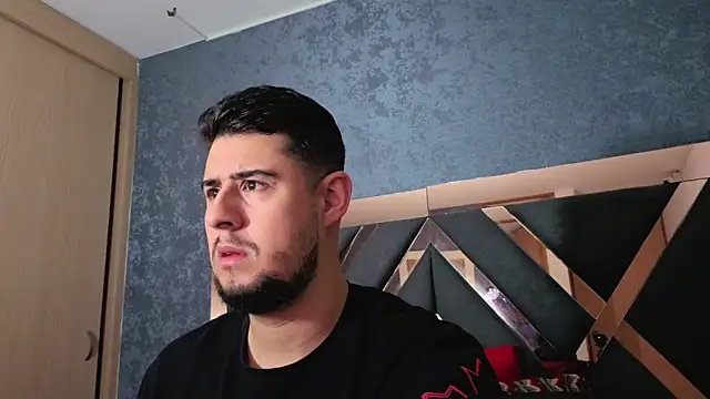 Snapshot of ryan_evanss chatting on December 18, 2025, 9:58 am ryan evanss online show from December 18, 2025, 9:58 am