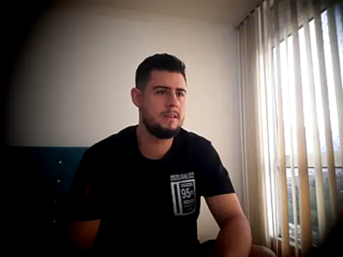 Snapshot of ryan_evanss chatting on October 26, 2025, 11:32 am ryan evanss online show from October 26, 2025, 11:32 am