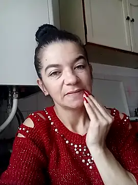 alinaalinutzq online show from November 28, 2025, 8:03 am