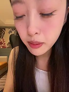 MengMeng0515 online show from April 9, 2026, 2:45 pm