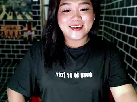 luluakovi 69 online show from November 18, 2025, 6:22 pm