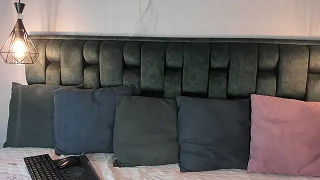 Snapshot of Bellarohs chatting on March 26, 2026, 7:45 pm Bellarohs online show from March 26, 2026, 7:45 pm