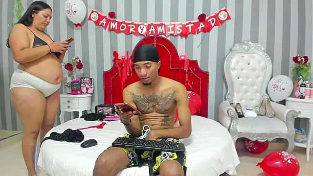 Snapshot of CaroyAndy chatting on February 12, 2026, 12:38 pm CaroyAndy online show from February 12, 2026, 12:38 pm