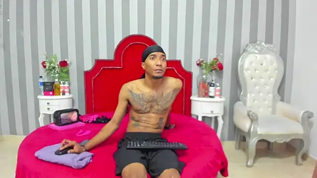 Snapshot of CaroyAndy chatting on January 14, 2026, 12:31 pm CaroyAndy online show from January 14, 2026, 12:31 pm