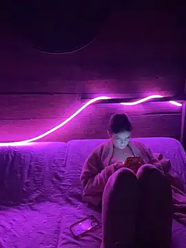 FoxStudioSex online show from November 18, 2025, 2:31 pm