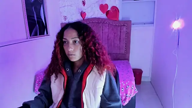 Snapshot of candela_ruiz chatting on September 17, 2025, 6:10 pm candela ruiz online show from September 17, 2025, 6:10 pm