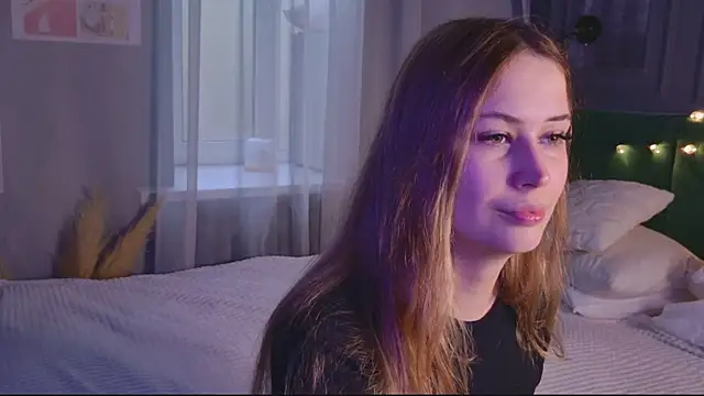 Sofii Ly online show from November 7, 2025, 6:07 am