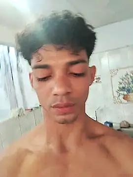 Brayanellatino online show from April 2, 2026, 10:05 pm