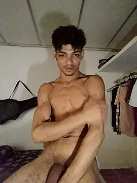 Brayanellatino online show from April 6, 2026, 3:02 am