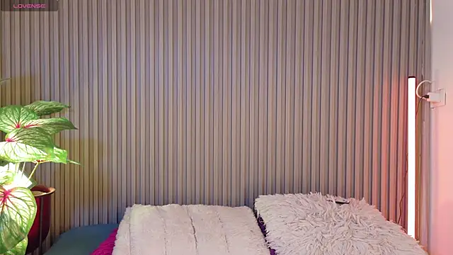 Snapshot of Celeste_Presstigge chatting on October 18, 2025, 10:56 pm Celeste Presstigge online show from October 18, 2025, 10:56 pm