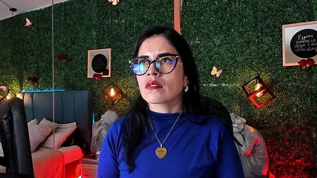 Linagh  online show from February 26, 2026, 11:43 am