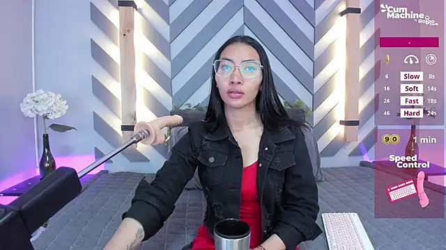 lucyy liiuu online show from September 25, 2025, 1:17 pm