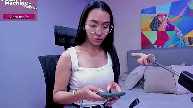 lucyy liiuu online show from September 29, 2025, 1:06 pm