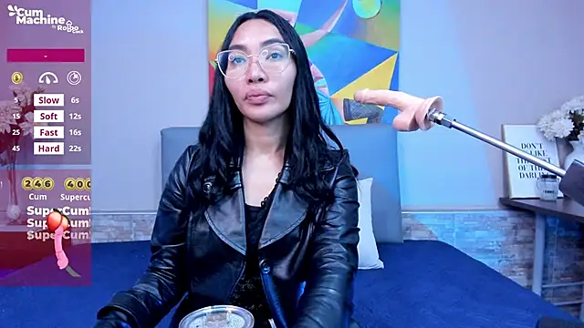 lucyy liiuu online show from September 12, 2025, 1:11 pm