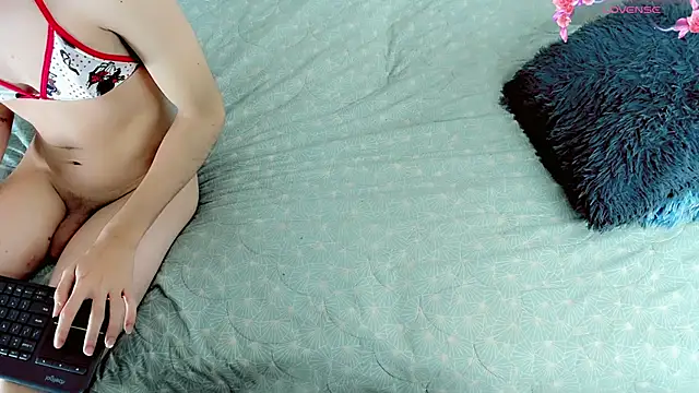 Snapshot of baby_rous chatting on October 28, 2025, 1:10 pm baby rous online show from October 28, 2025, 1:10 pm