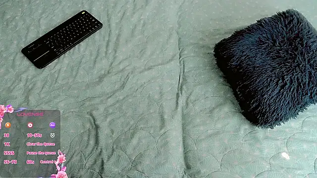 Snapshot of baby_rous chatting on September 16, 2025, 12:50 pm baby rous online show from September 16, 2025, 12:50 pm