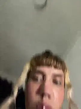 virtualgirlbr online show from November 3, 2025, 8:12 pm