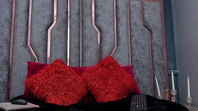 Snapshot of SienaFacchini chatting on December 2, 2025, 7:26 pm SienaFacchini online show from December 2, 2025, 7:26 pm