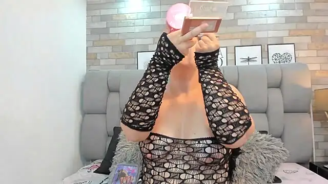 Snapshot of kathysmith19 chatting on January 8, 2026, 3:45 am kathysmith19 online show from January 8, 2026, 3:45 am