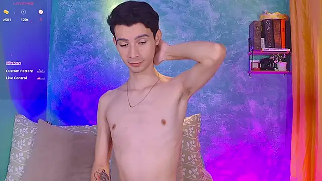 VicenteFerrer online show from November 4, 2025, 3:21 am