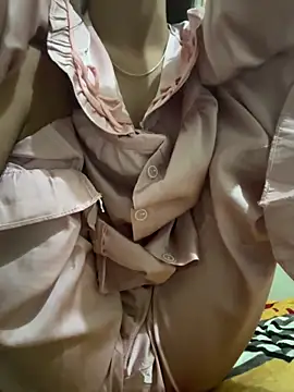 Snapshot of chau1 chatting on April 6, 2026, 2:07 pm chau1 online show from April 6, 2026, 2:07 pm