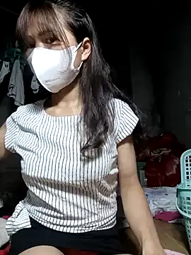 Snapshot of chau1 chatting on April 3, 2026, 2:01 pm chau1 online show from April 3, 2026, 2:01 pm