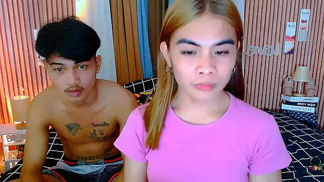 mikhaylahanderson online show from October 25, 2025, 4:29 pm