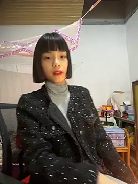 andymi1 online show from November 28, 2025, 2:12 am