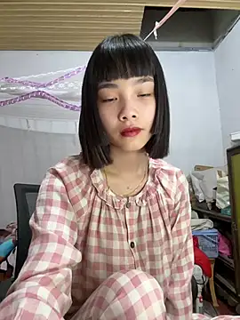 andymi1 online show from May 16, 2026, 1:26 am