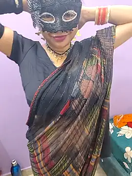 Snapshot of Queen_Nightt chatting on December 16, 2025, 4:22 pm Queen Nightt online show from December 16, 2025, 4:22 pm