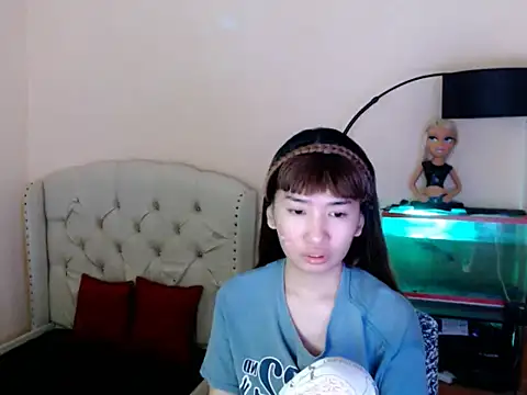 ShantalFoxxy  online show from April 12, 2026, 12:14 am