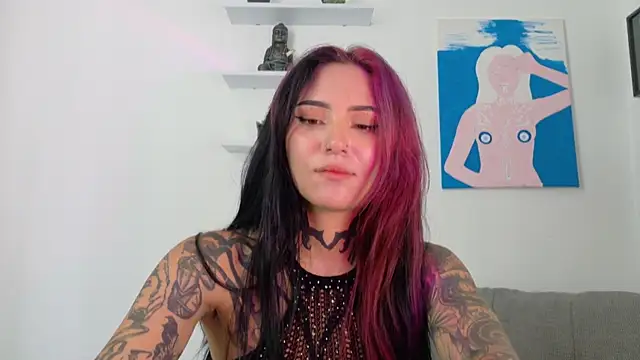 sara queen10 online show from May 29, 2026, 2:12 pm