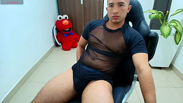 Snapshot of sebastian_oconnor77 chatting on September 27, 2025, 12:44 pm sebastian oconnor77 online show from September 27, 2025, 12:44 pm