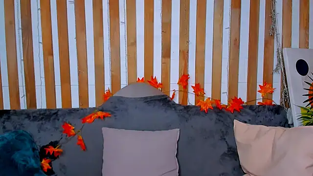 Lori Williams online show from November 21, 2025, 12:53 am