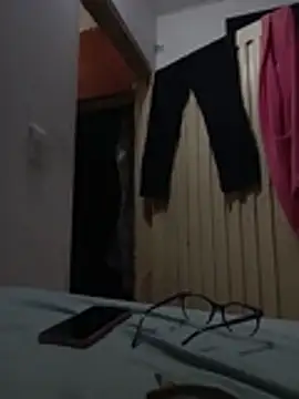 Blackpanther0115 online show from November 24, 2025, 10:26 am