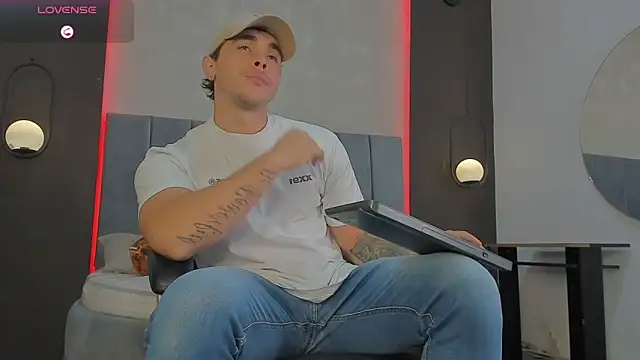 Liam walk  online show from March 12, 2026, 8:13 pm