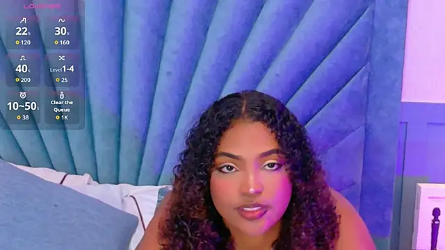 Snapshot of Cristal-Jonnes chatting on November 11, 2025, 3:12 am Cristal-Jonnes online show from November 11, 2025, 3:12 am