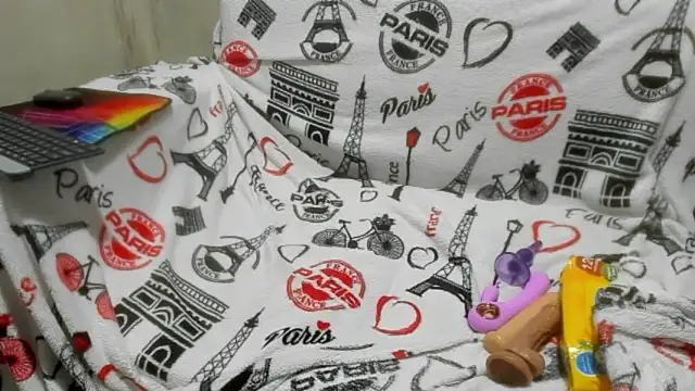 Snapshot of ivy_moon05 chatting on April 1, 2026, 1:41 pm ivy moon05 online show from April 1, 2026, 1:41 pm