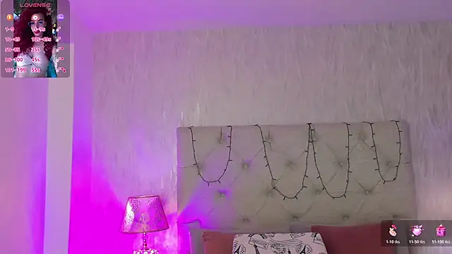 Snapshot of Pamelamiler__ chatting on November 6, 2025, 1:04 pm Pamelamiler online show from November 6, 2025, 1:04 pm